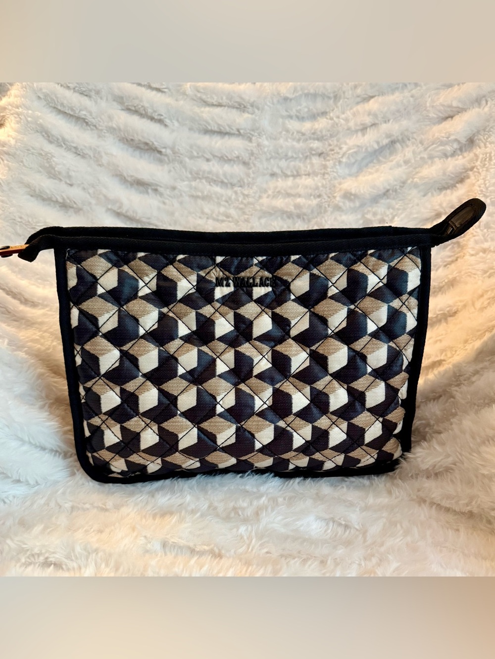 EUC MZ Wallace Metro Zip Pouch in sold out rare geo print